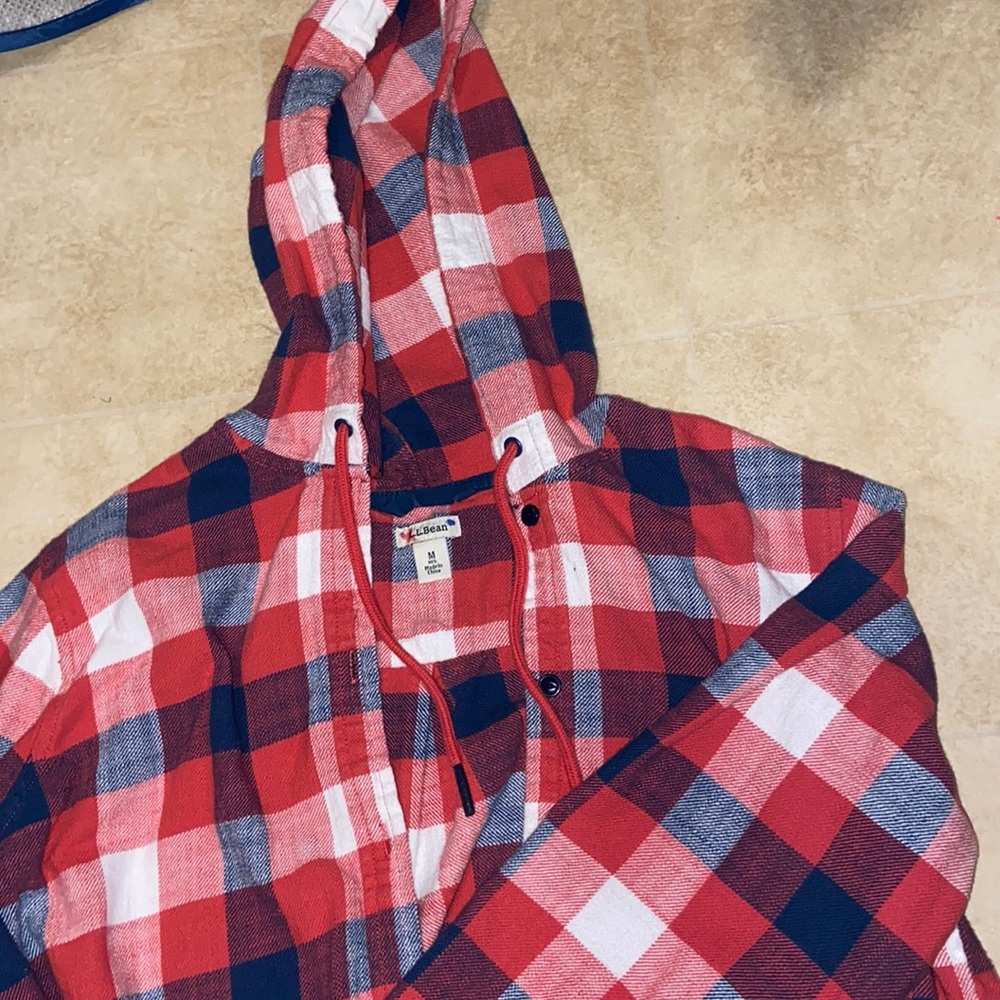 5/$25😊 button up hooded flannel
